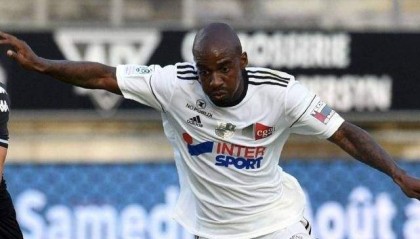  法甲黑马昂热连胜跻身欧战席位  