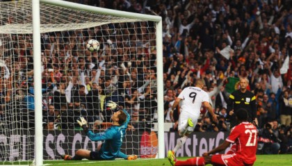  拜仁慕尼黑主场强势出击，轻松战胜对手巩固榜首地位