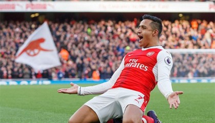  阿森纳门将低级失误，伯恩茅斯补时扳平抢关键一分  