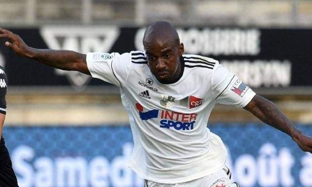  法甲黑马昂热连胜跻身欧战席位  