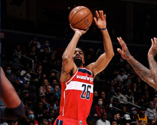  那不勒斯青年才俊闪耀，替补奇兵定胜局